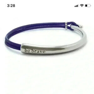 Be  brave leather bracelet. 🔥2/40$